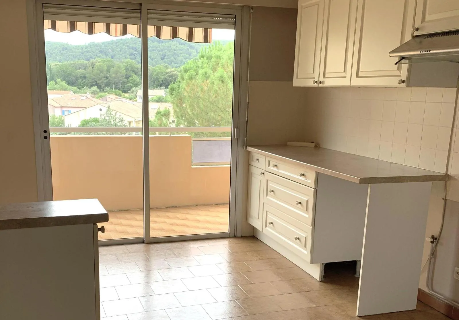 appartement 3 pièces à DRAGUIGNAN (83300) — photo 4