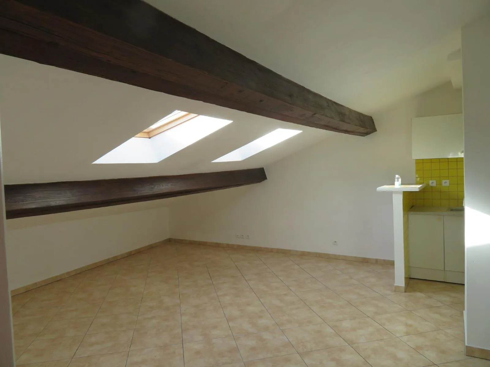 appartement 2 pièces à DRAGUIGNAN (83300) — photo 2