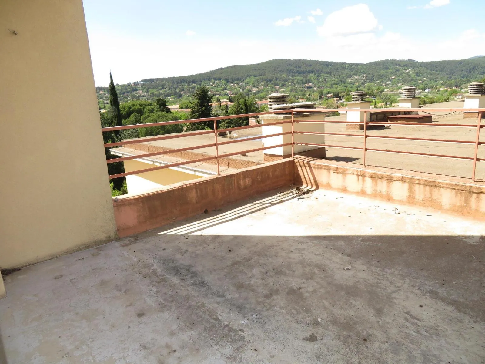 appartement 3 pièces à DRAGUIGNAN (83300) — photo 2