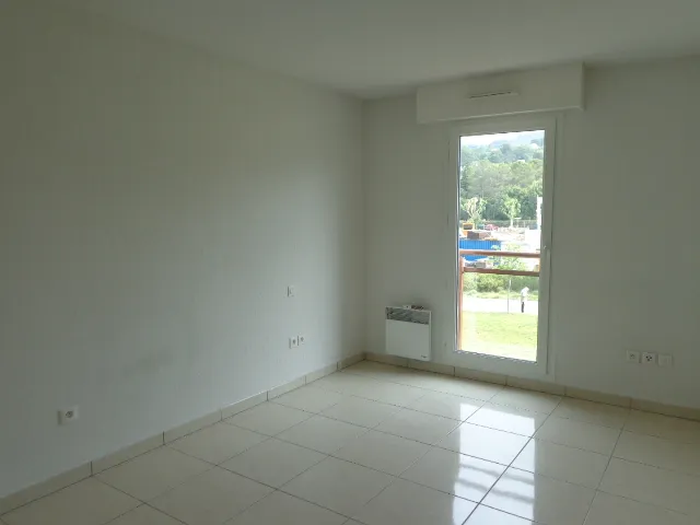 appartement 3 pièces à DRAGUIGNAN (83300) — photo 4