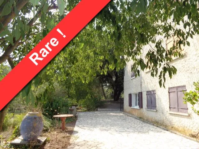 appartement 3 pièces à CALLAS (83830)