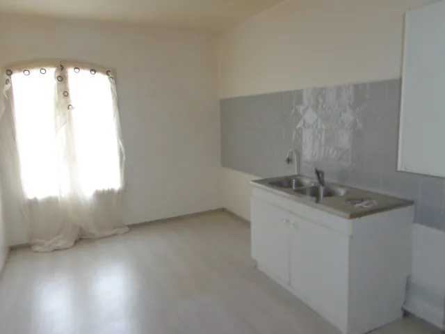appartement 4 pièces à DRAGUIGNAN (83300) — photo 2