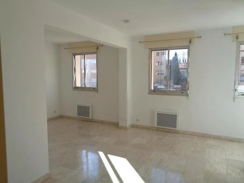 appartement 2 pièces à Draguignan (83300) — photo 2