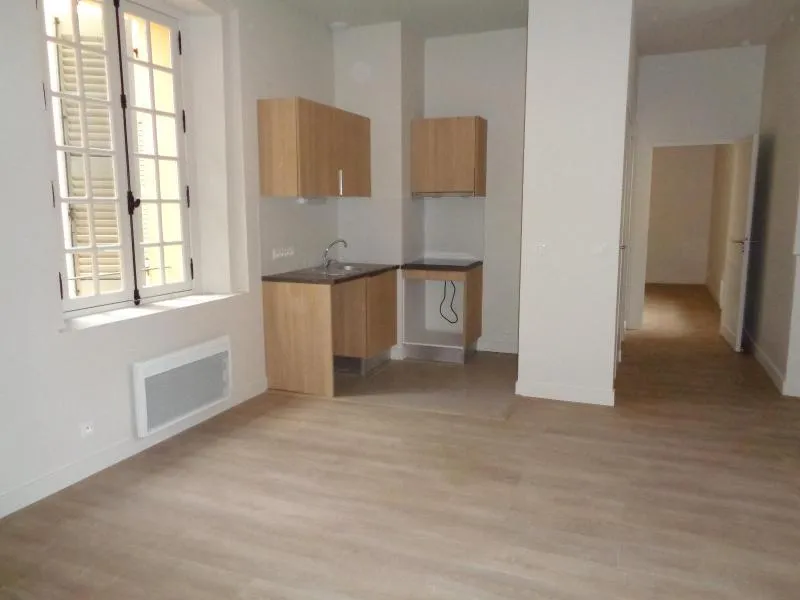 appartement 2 pièces à DRAGUIGNAN (83300) — photo 2