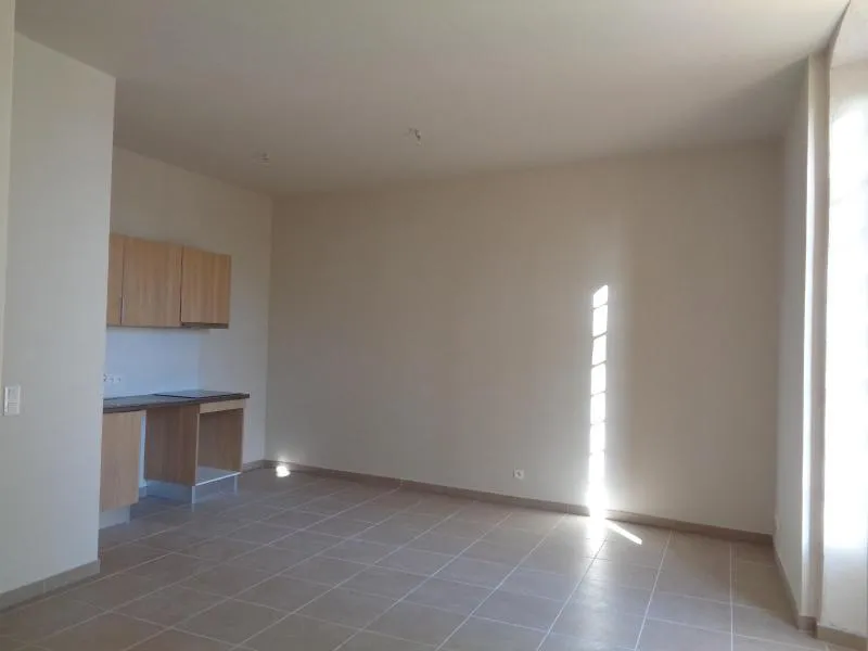 appartement 2 pièces à DRAGUIGNAN (83300) — photo 2