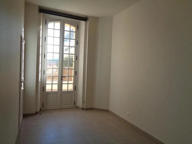 appartement 2 pièces à DRAGUIGNAN (83300) — photo 4