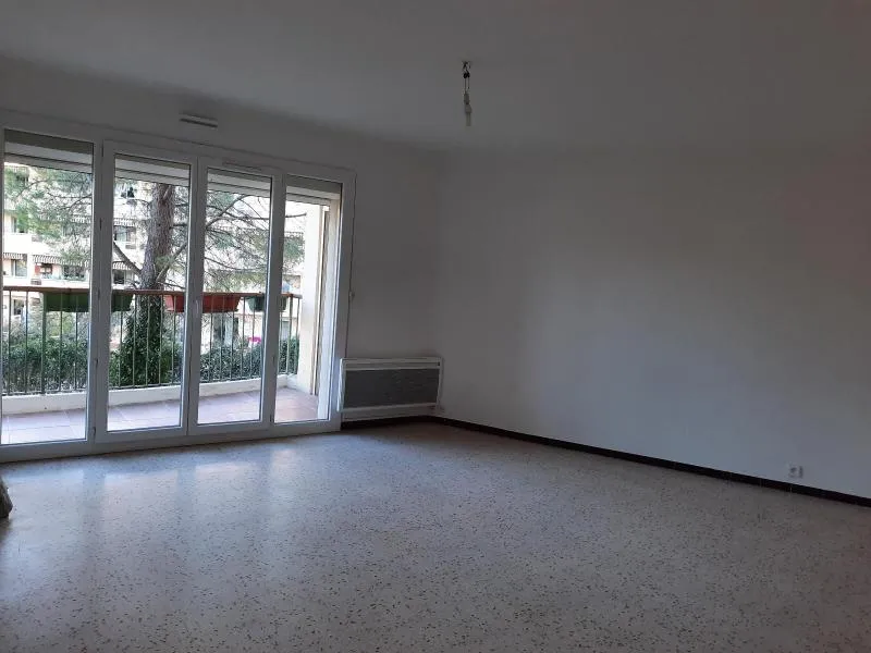appartement 3 pièces à DRAGUIGNAN (83300) — photo 3