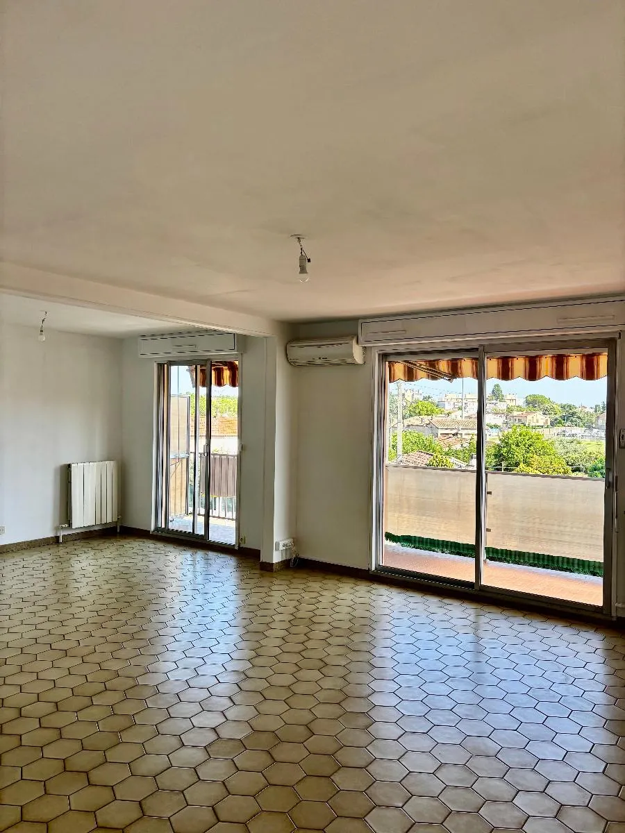 appartement 4 pièces à DRAGUIGNAN (83300) — photo 2