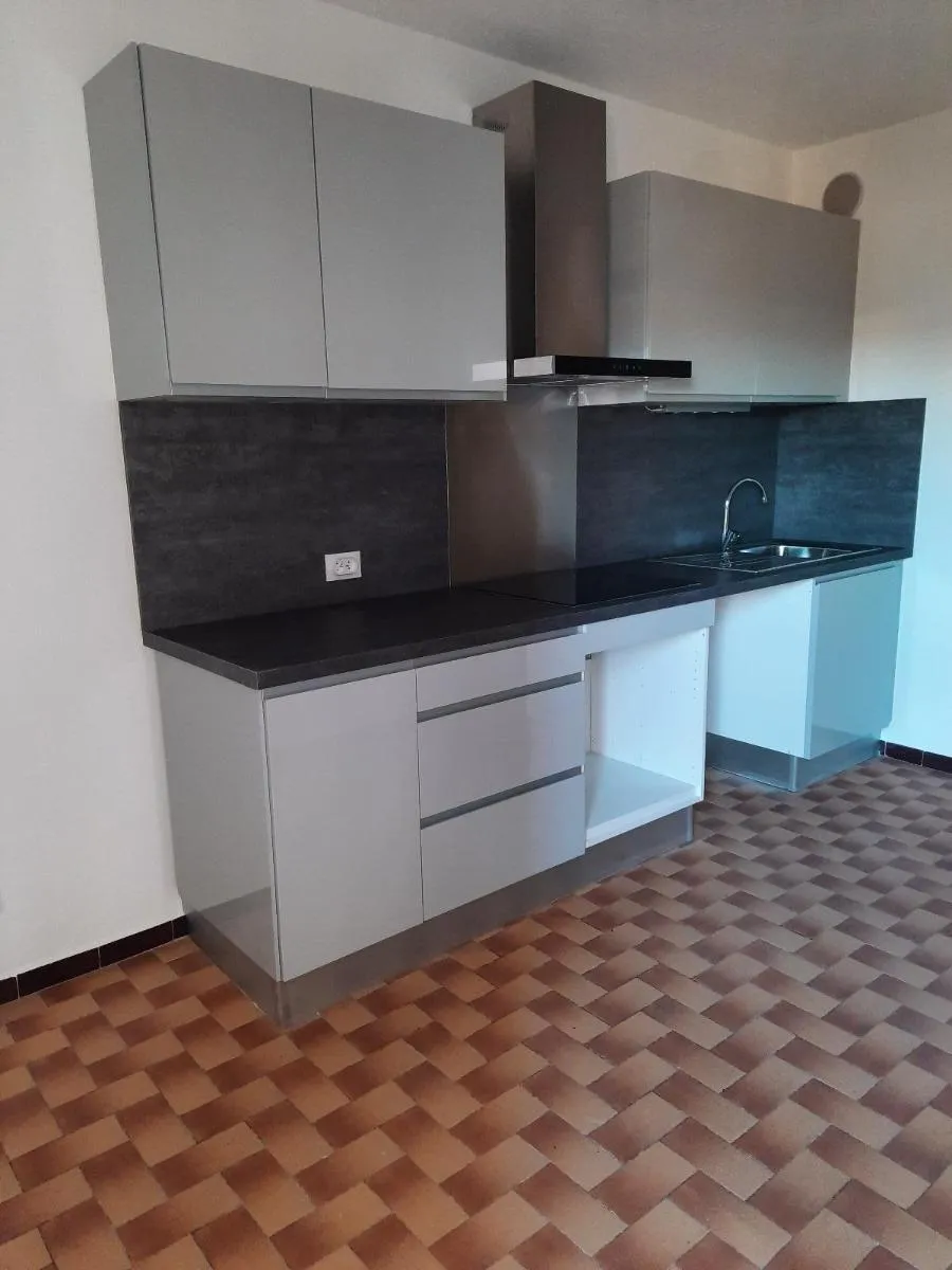 appartement 3 pièces à DRAGUIGNAN (83300) — photo 2