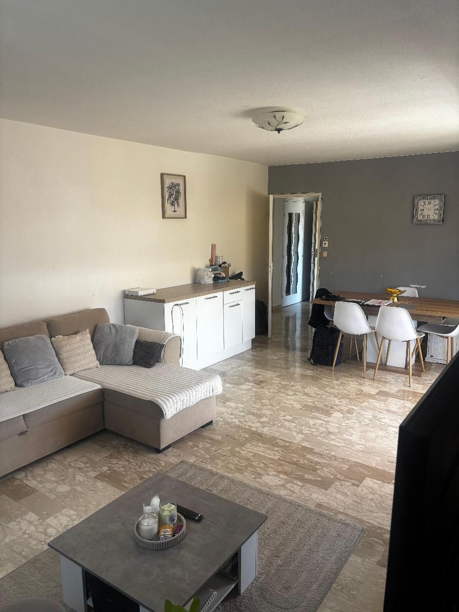 Appartement 3 pièces 74m2 Loué